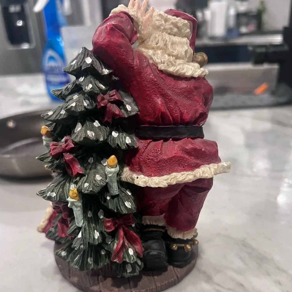 {HOLIDAY COLLECTIBLES} VINTAGE SANTA CLAUS & GIRL BY CHRISTMAS TREE FIGURINE